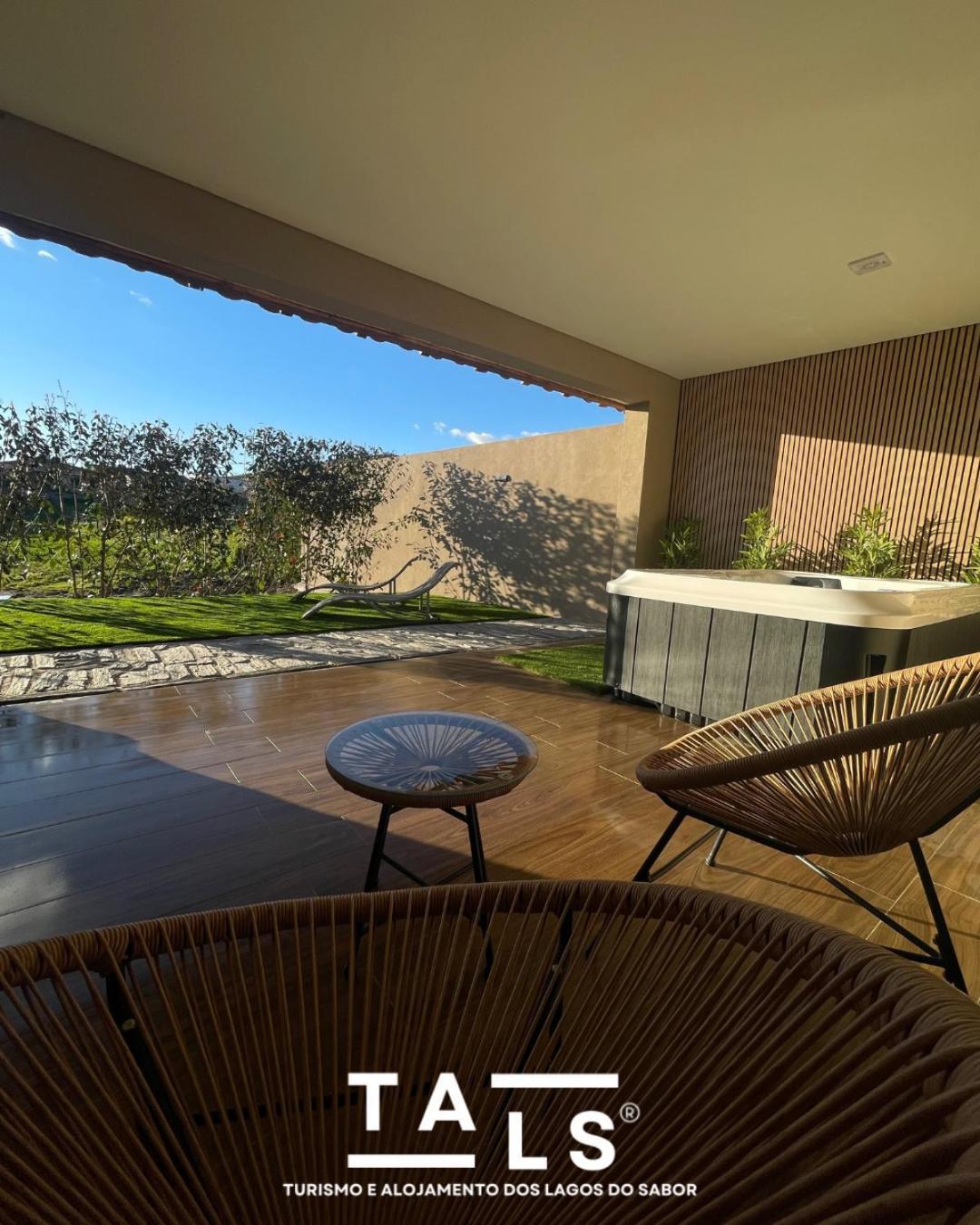 Turismo E Alojamento Dos Lagos Do Sabor - Piscina & Spa Meirinhos Exteriör bild